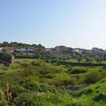 Apartment Apts La Canada Birding Con Encanto Y Patio En Monfrague
